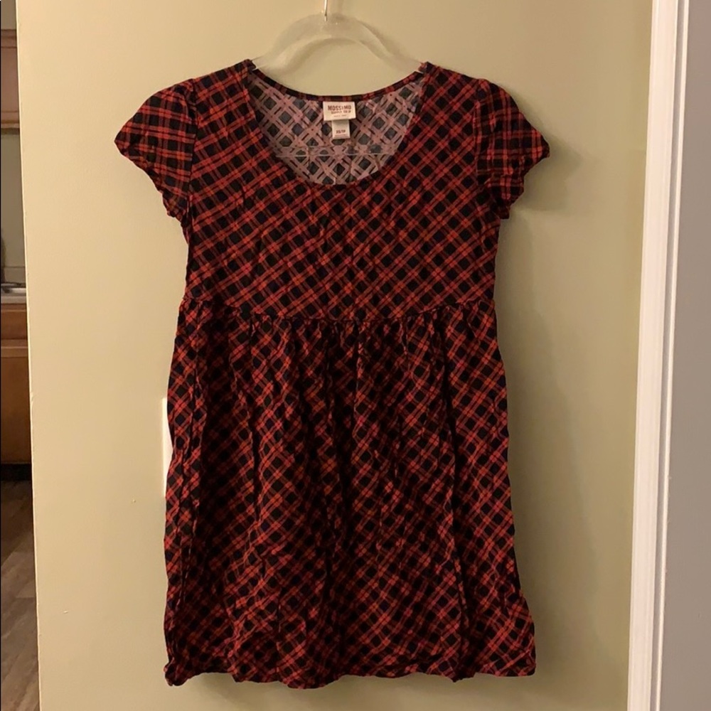 Mossimo red and black